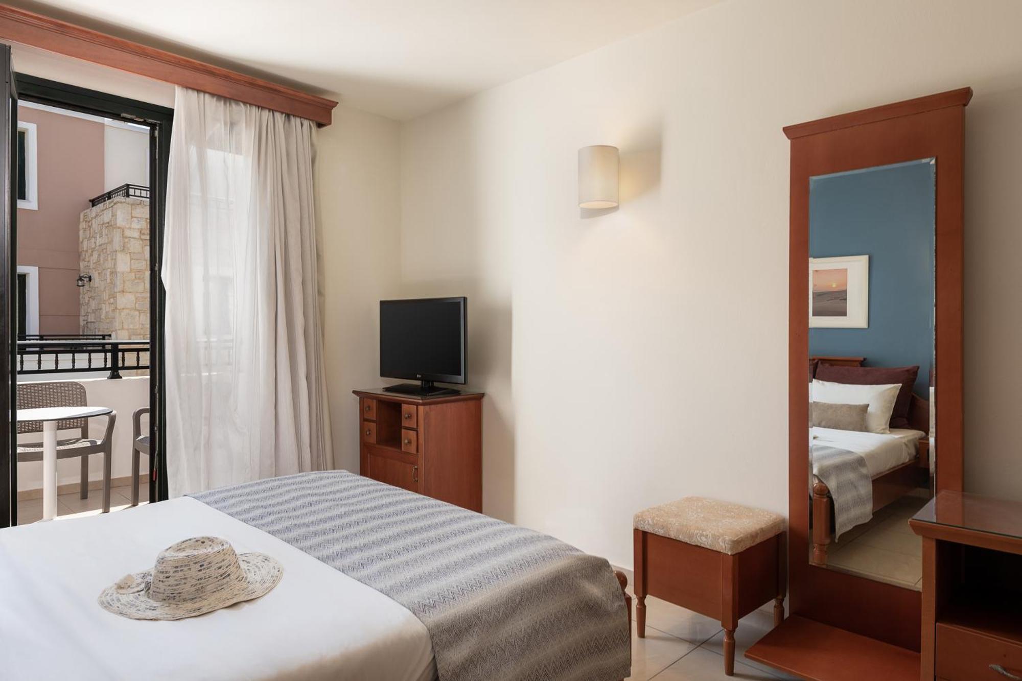 Caldera Bay Hotel Platanés Kültér fotó